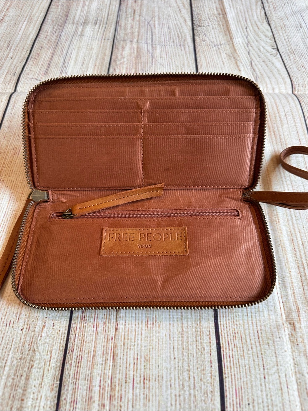 Free People Vegan Leather Brown Zip Around Wristlet Wallet - Picture 3 of 3